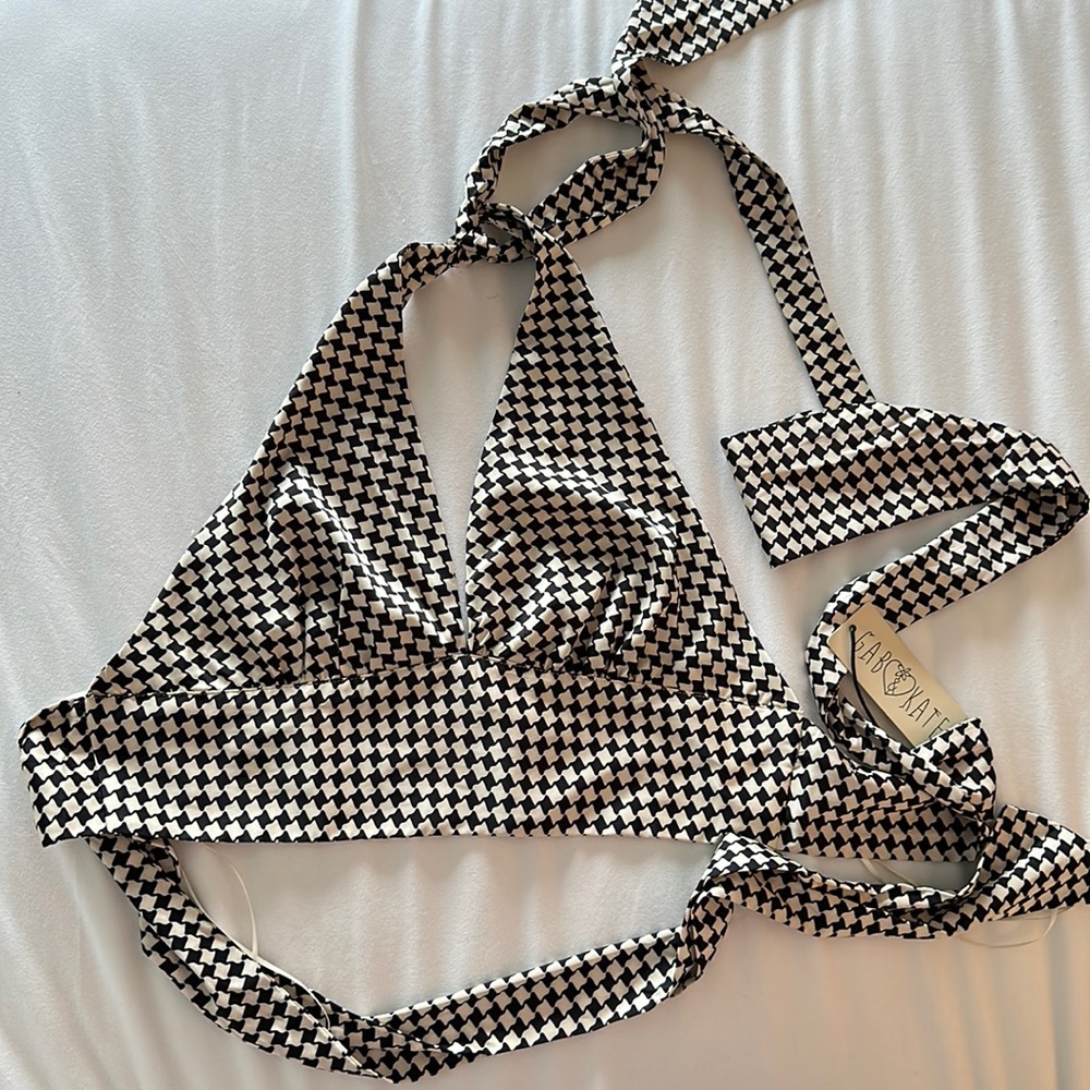 Houndstooth satin halter deep v crop top